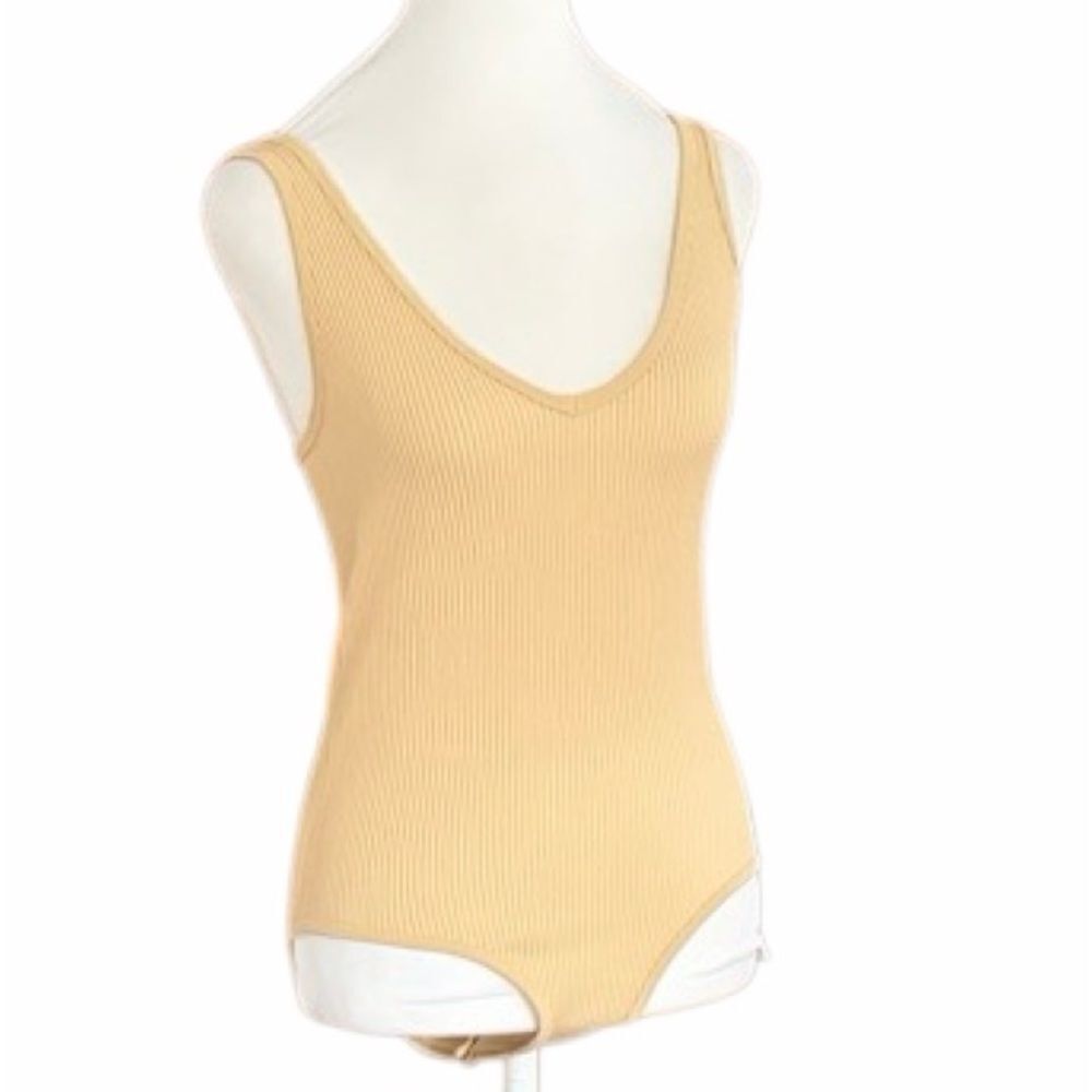 Aura Ribbed YellowβSleeveless Tank style Bodysuit size S/M.